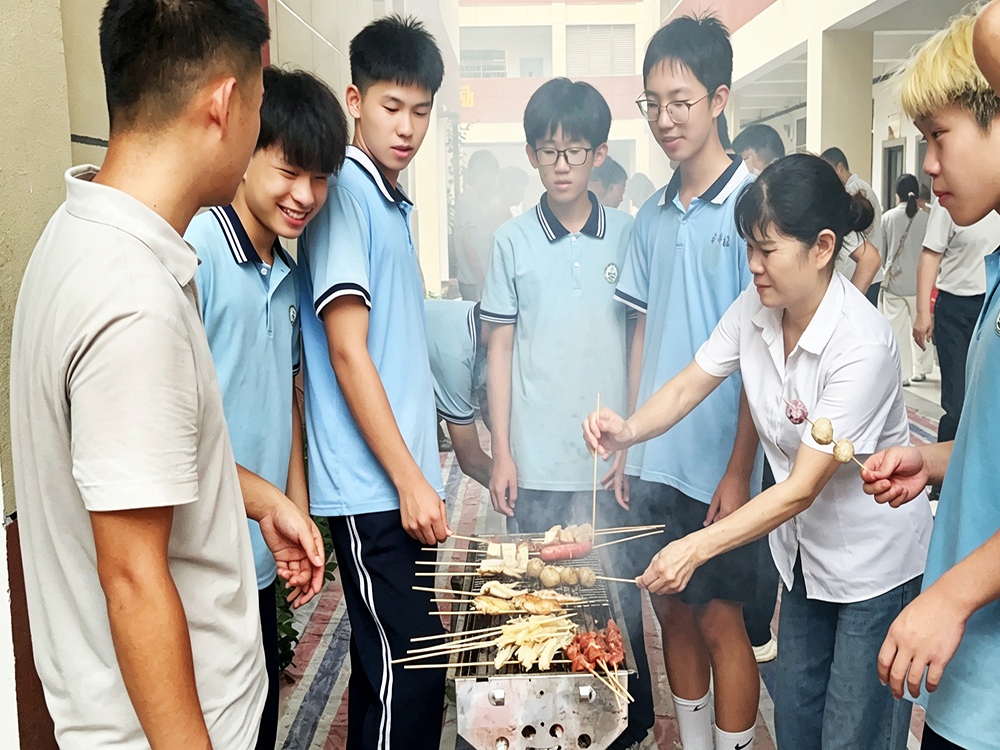 云浮有资质的叛逆小孩全封闭式寄宿学校联系电话